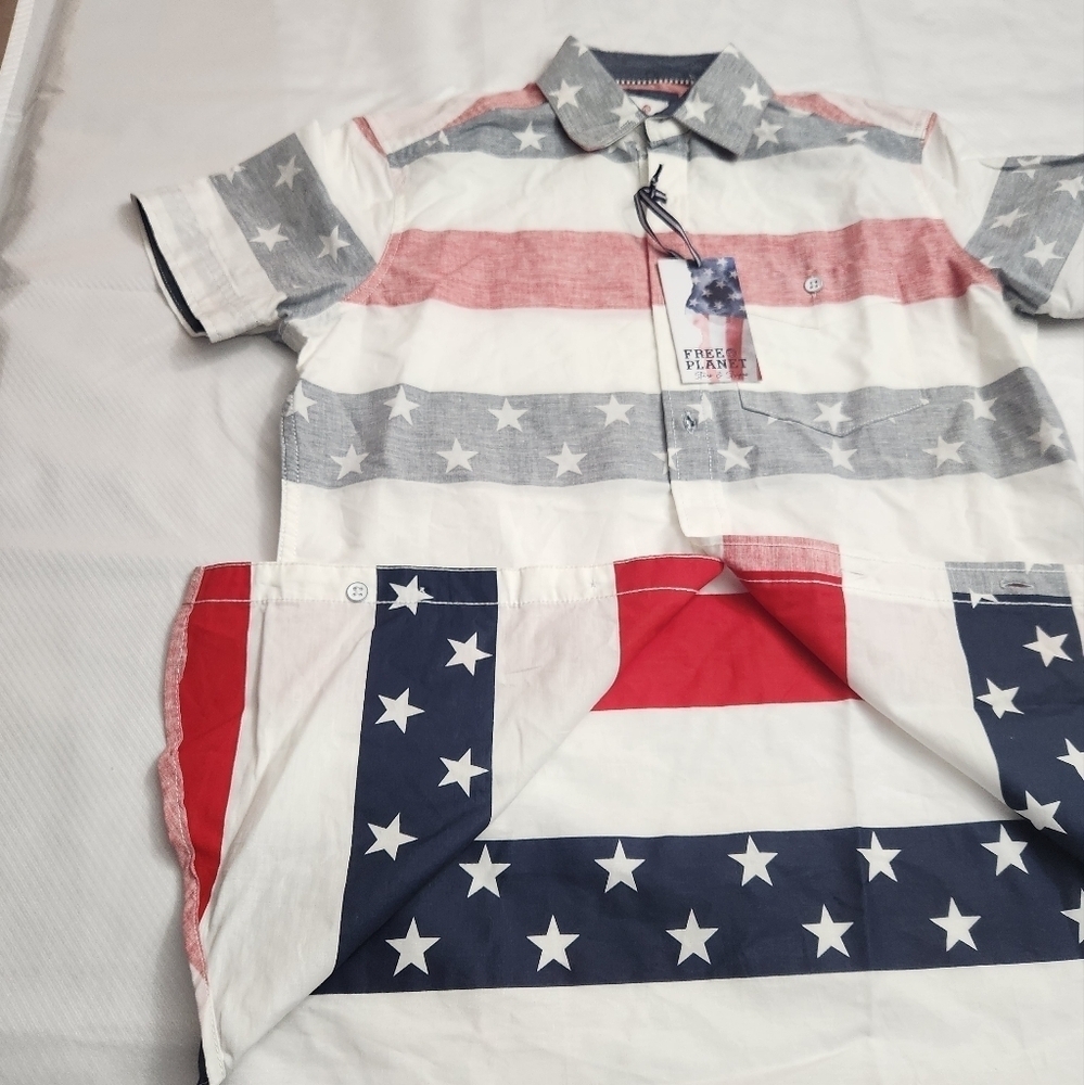 3/$25 Free Planet mens size XS American flag button-down short sleeve - Picture 6 of 8